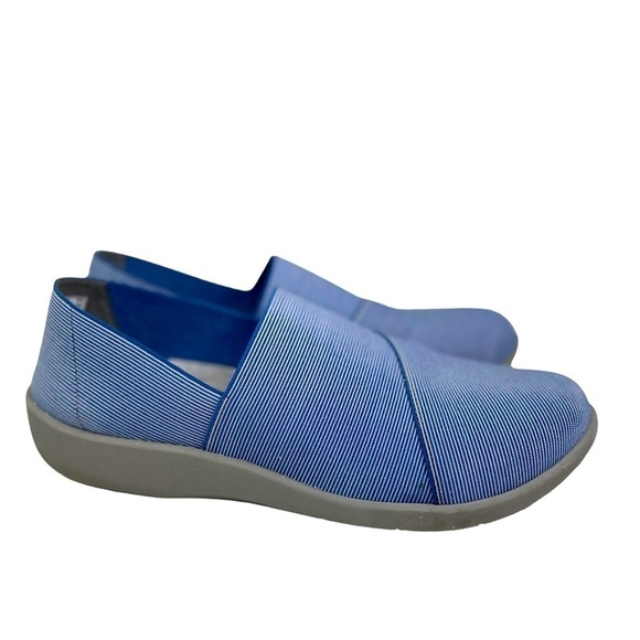 Cloudsteppers by Clarks Shoes - Clarks Cloudsteppers Women’s Striped Casual Shoes